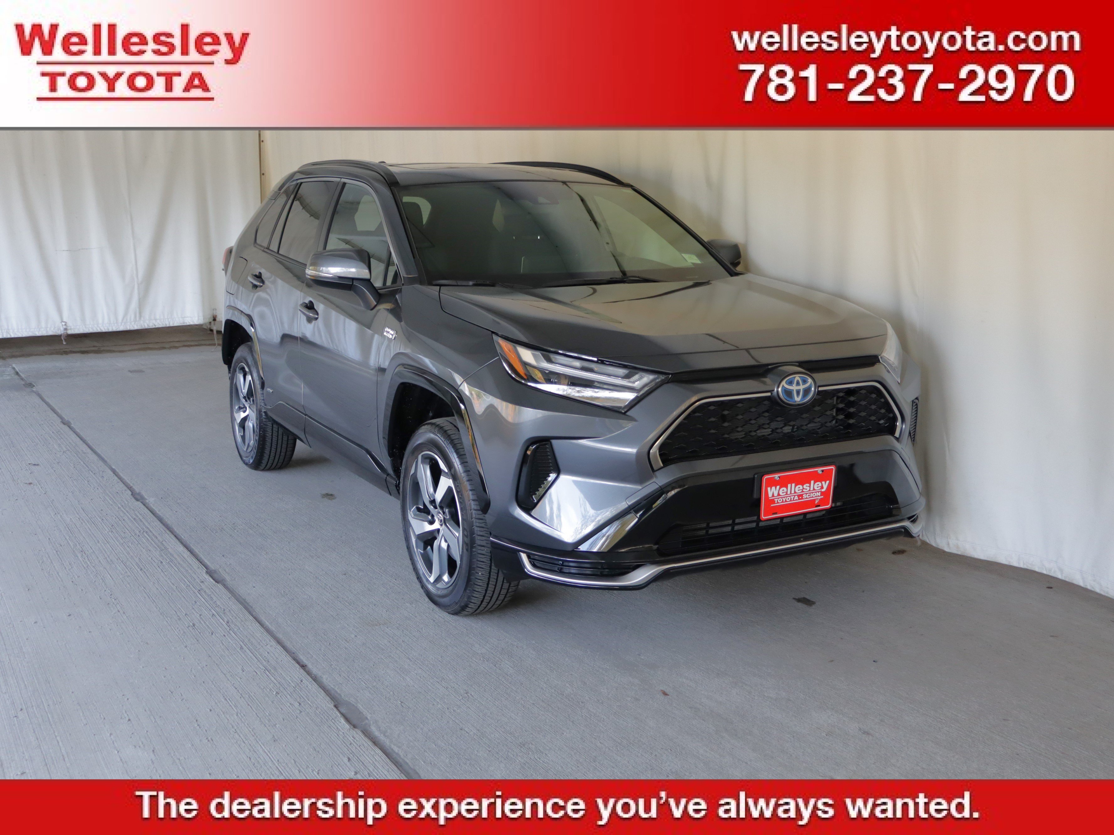 Used 2024 Toyota RAV4 SE w/ Weather & Moonroof Package AWD/4WD image 1