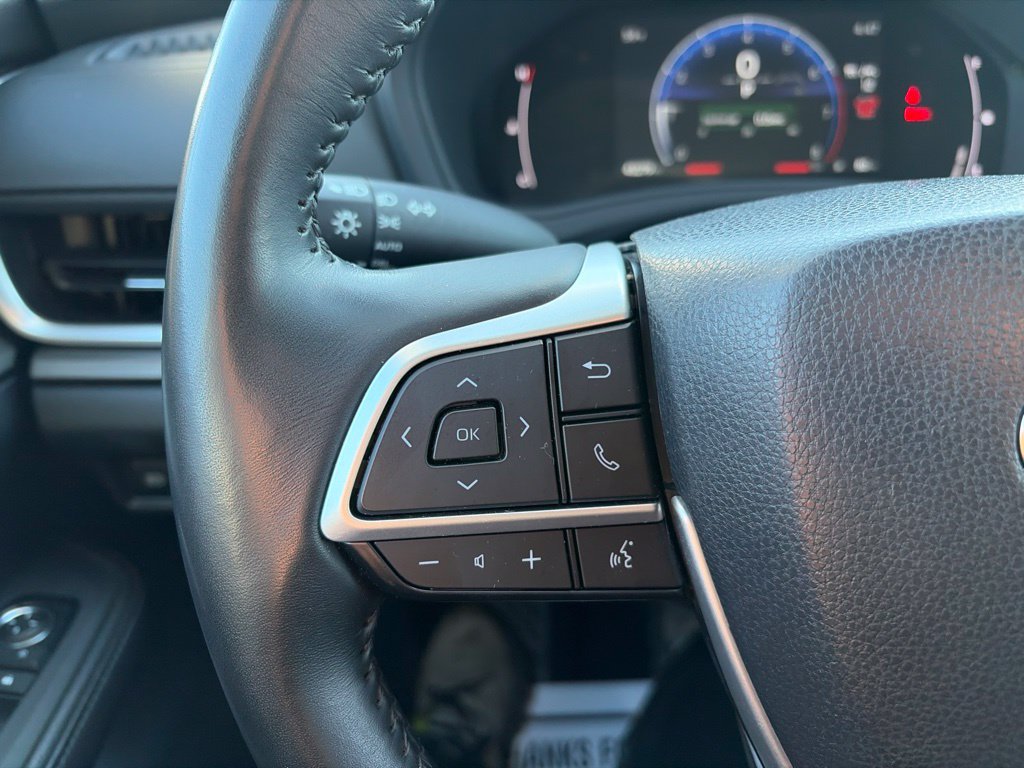 Used 2025 Toyota Grand Highlander AWD image 29
