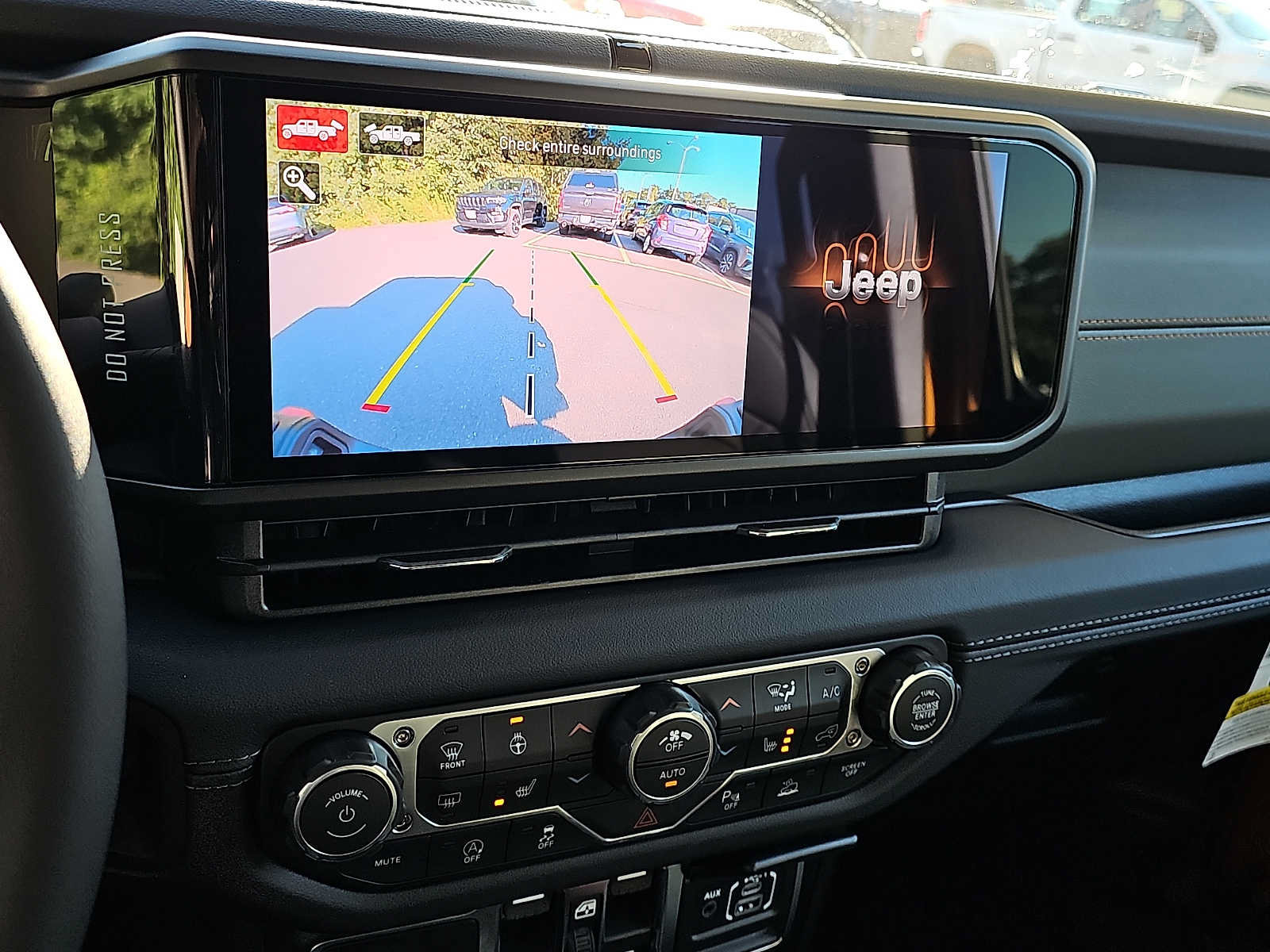 New 2026 Jeep Gladiator Mojave AWD/4WD image 13