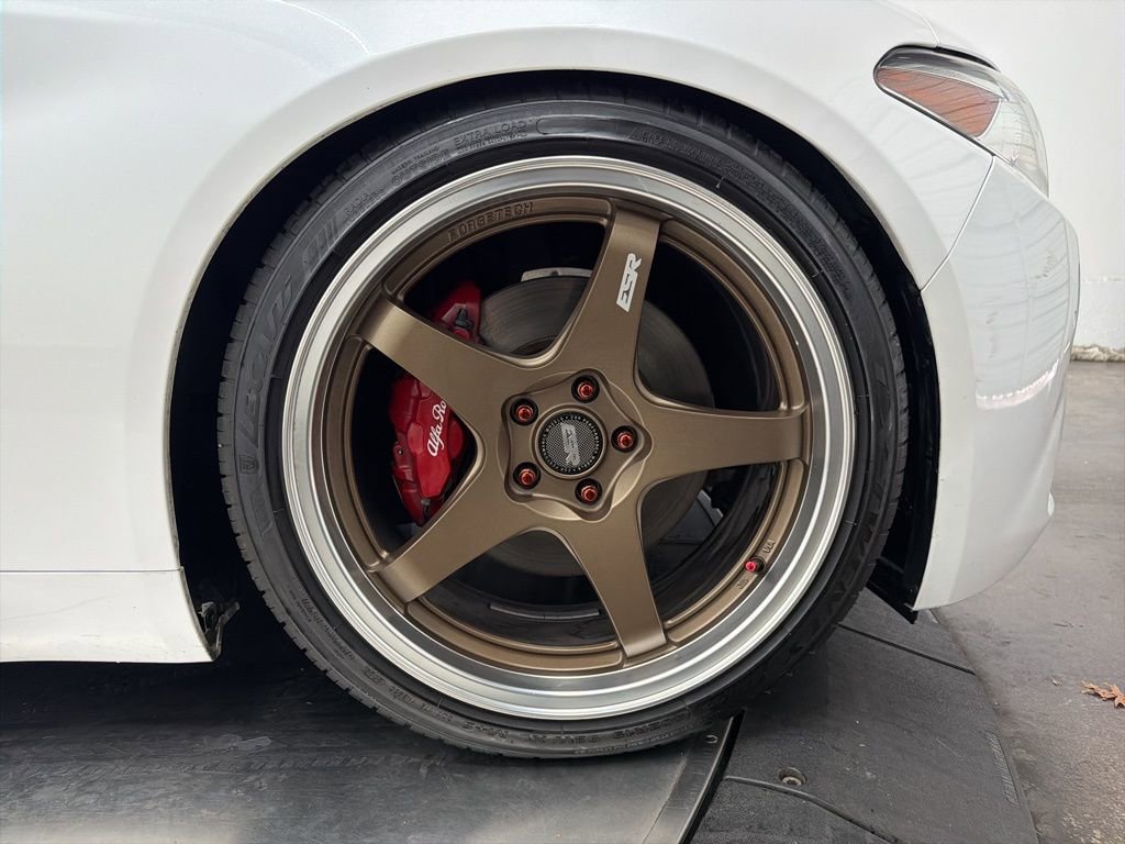 Used 2019 Alfa Romeo Giulia Ti w/ Quick Order Package 22Z Lusso image 10