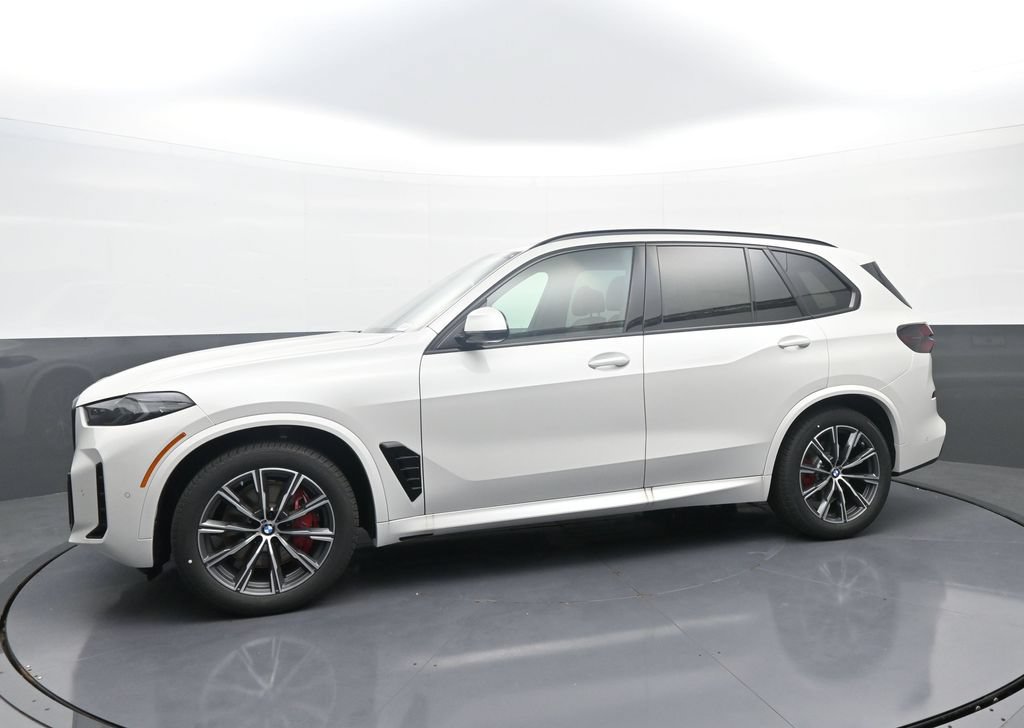 New 2026 BMW X5 xDrive40i w/ M Sport Package AWD/4WD image 4