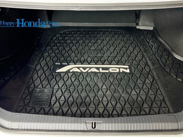 Used 2019 Toyota Avalon XLE image 17