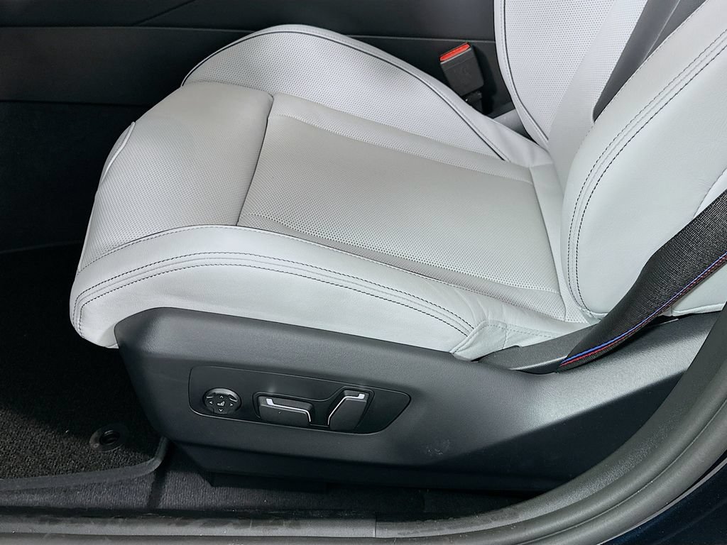 New 2026 BMW M5 w/ M Driver's Package AWD/4WD image 21