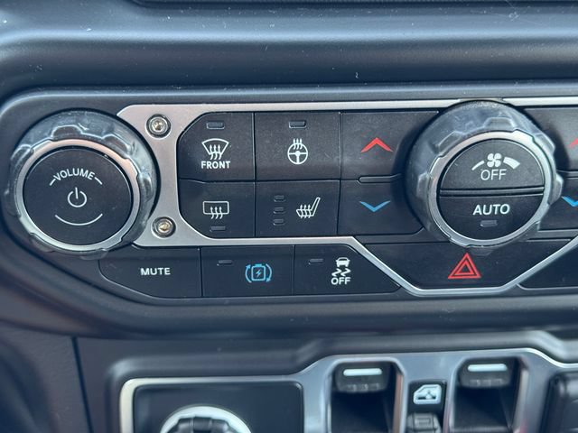 Certified 2023 Jeep Wrangler Unlimited w/ Cold Weather Group AWD/4WD image 35