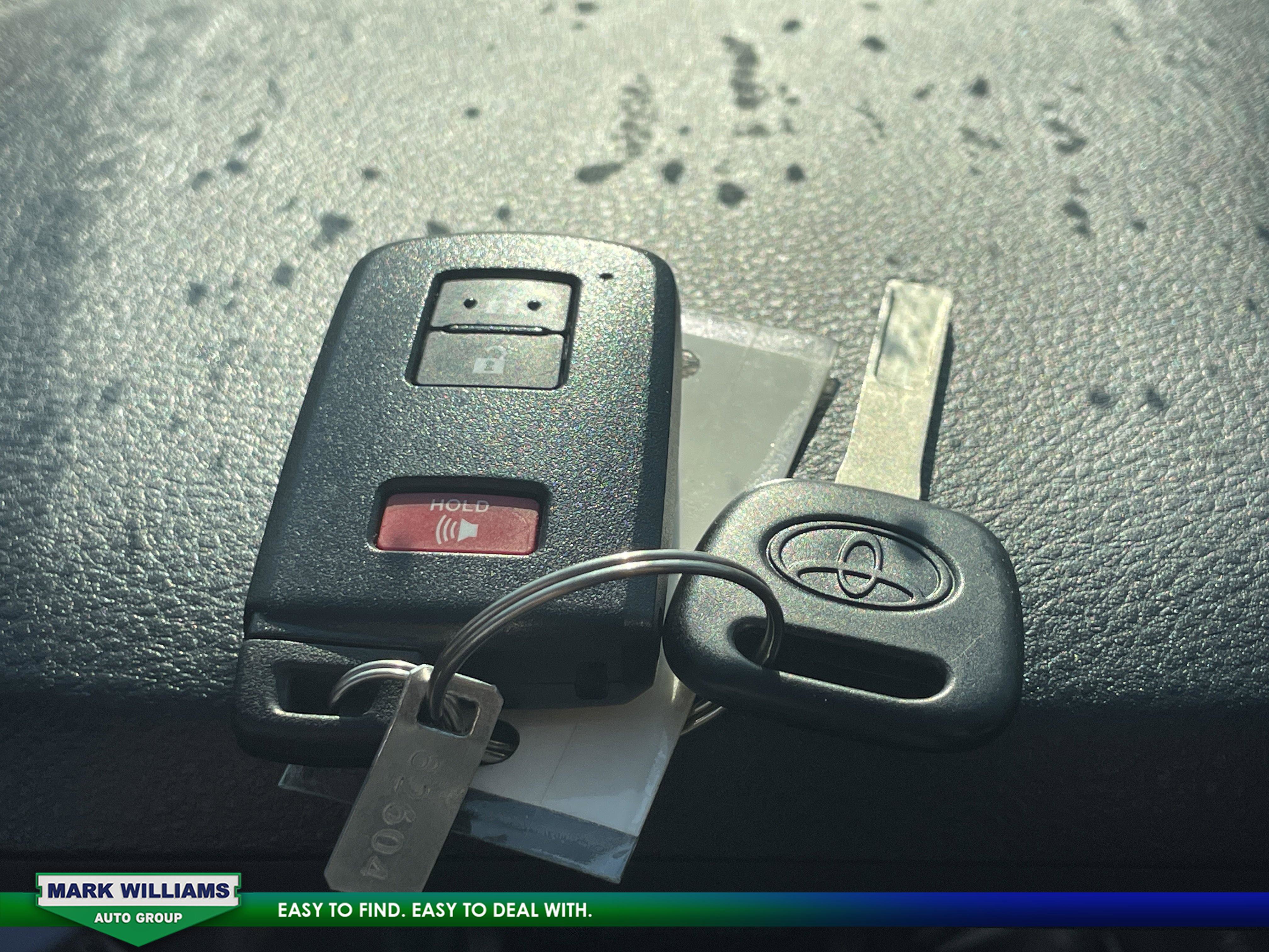 Used 2021 Toyota Tacoma TRD Off-Road image 22