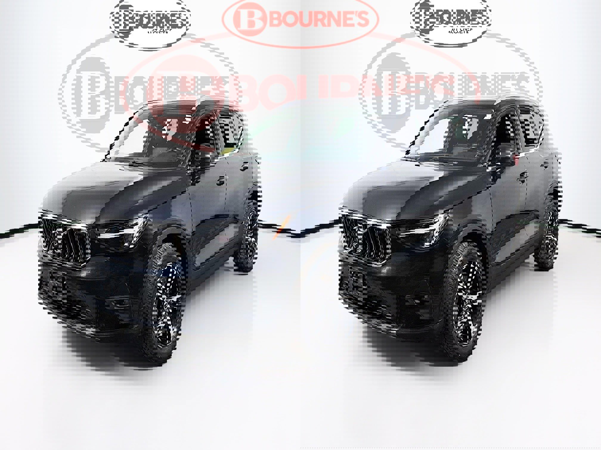 Used 2023 Volvo XC40 B5 Plus image 7