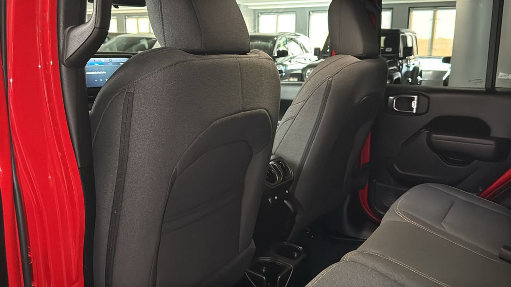 Used 2025 Jeep Wrangler Sport image 14