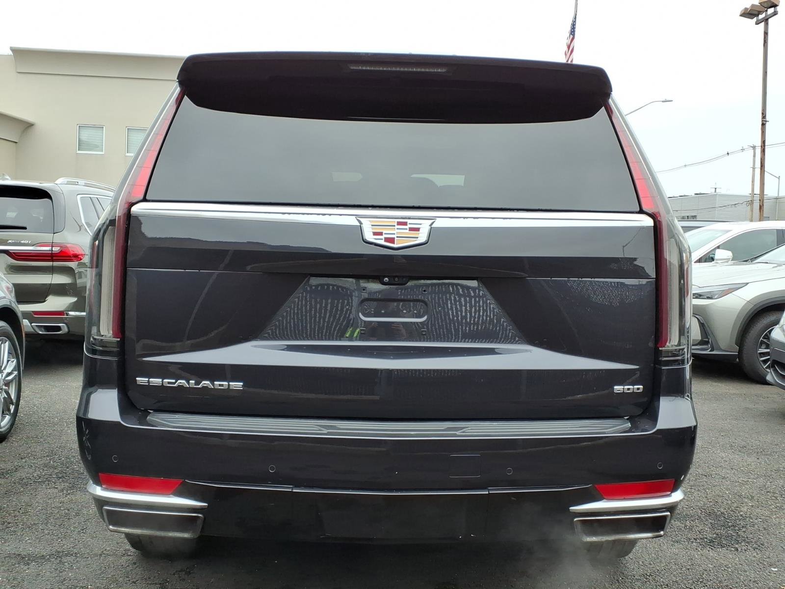 Certified 2023 Cadillac Escalade Premium Luxury w/ Performance Package image 5