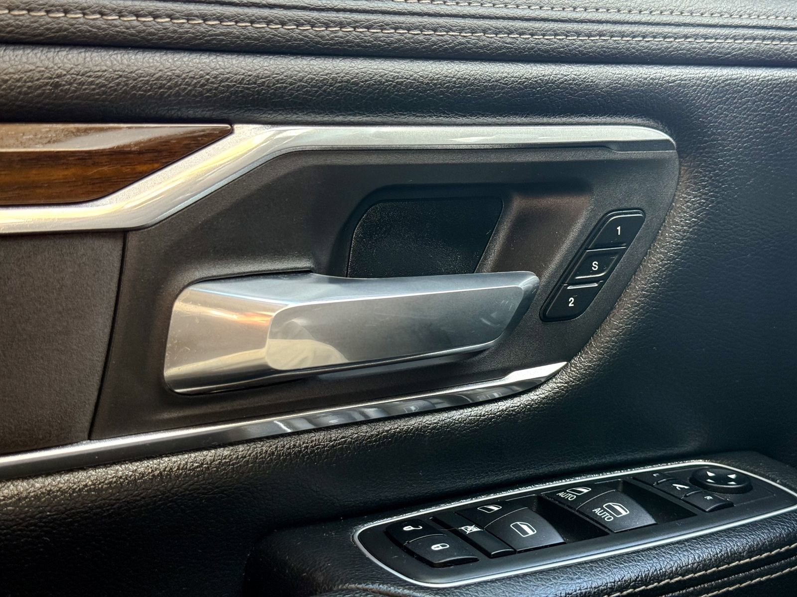 Used 2021 RAM 1500 Laramie image 31