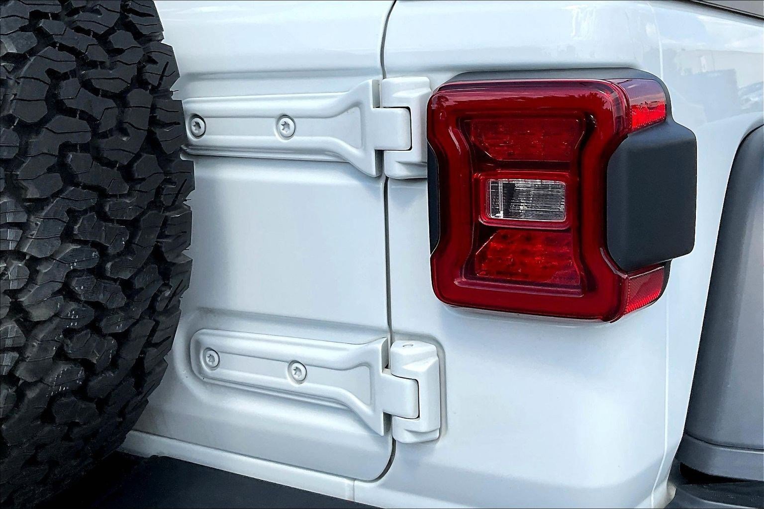 Used 2018 Jeep Wrangler Unlimited Rubicon AWD/4WD image 24