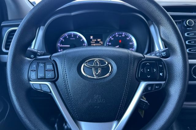 Used 2019 Toyota Highlander LE FWD image 26