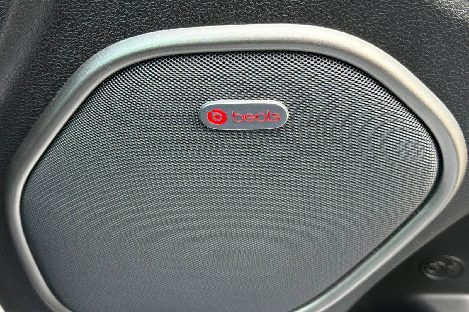 Used 2018 Dodge Durango SRT w/ SRT Interior Appearance Group image 24