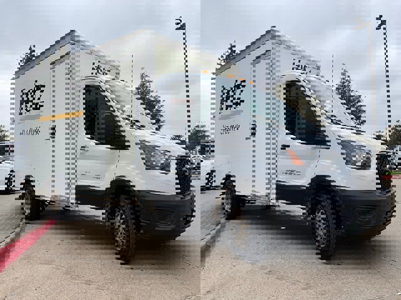 Used 2022 Ford Transit 350 DRW image 5