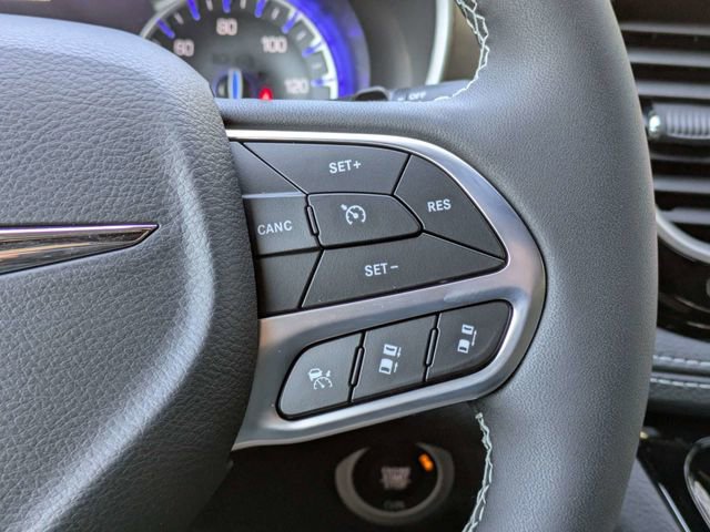 New 2026 Chrysler Pacifica Select FWD image 25