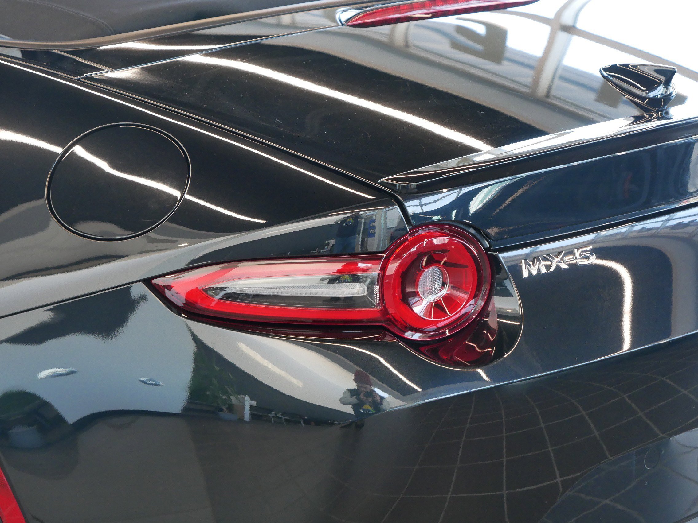 Used 2024 MAZDA MX-5 Miata Club image 17