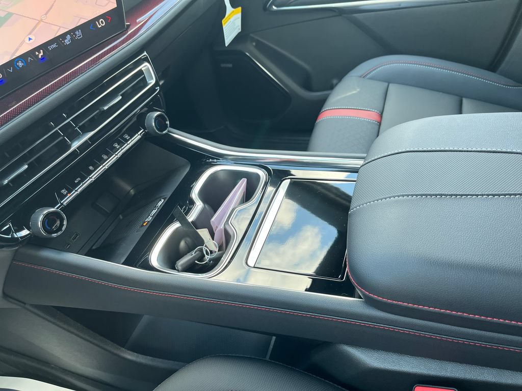 New 2026 Chevrolet Traverse RS w/ LPO, Floor Liner Package FWD image 20
