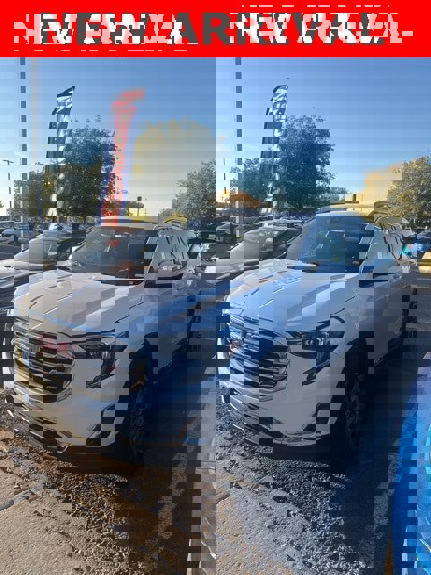 Used 2021 GMC Terrain SLT image 2