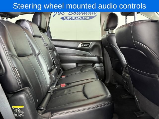 Used 2019 Nissan Pathfinder SL AWD/4WD image 20