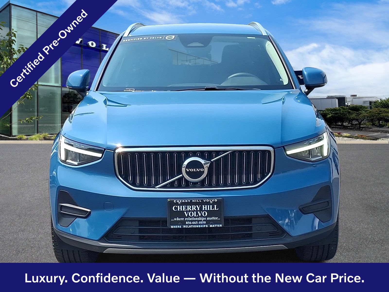 Certified 2024 Volvo XC40 B5 Core AWD/4WD image 2