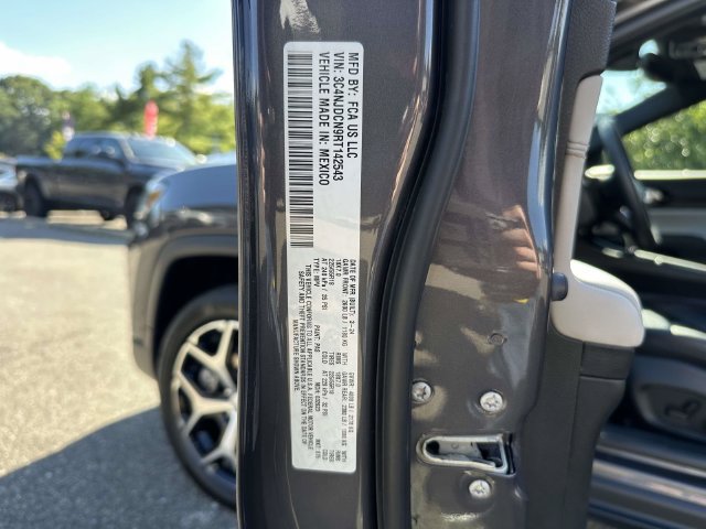 Certified 2024 Jeep Compass Limited w/ Sun and Sound Group AWD/4WD image 18