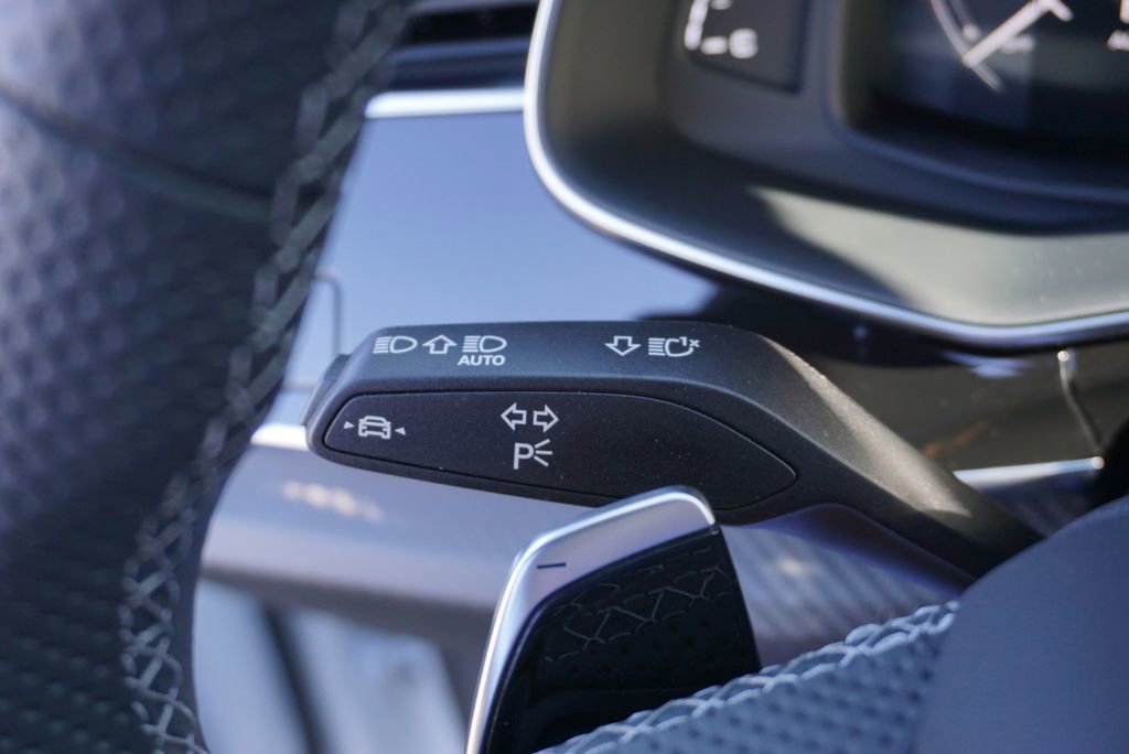 Used 2025 Audi RS Q8 performance image 22