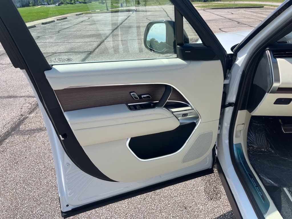 New 2026 Land Rover Range Rover SE AWD/4WD image 10