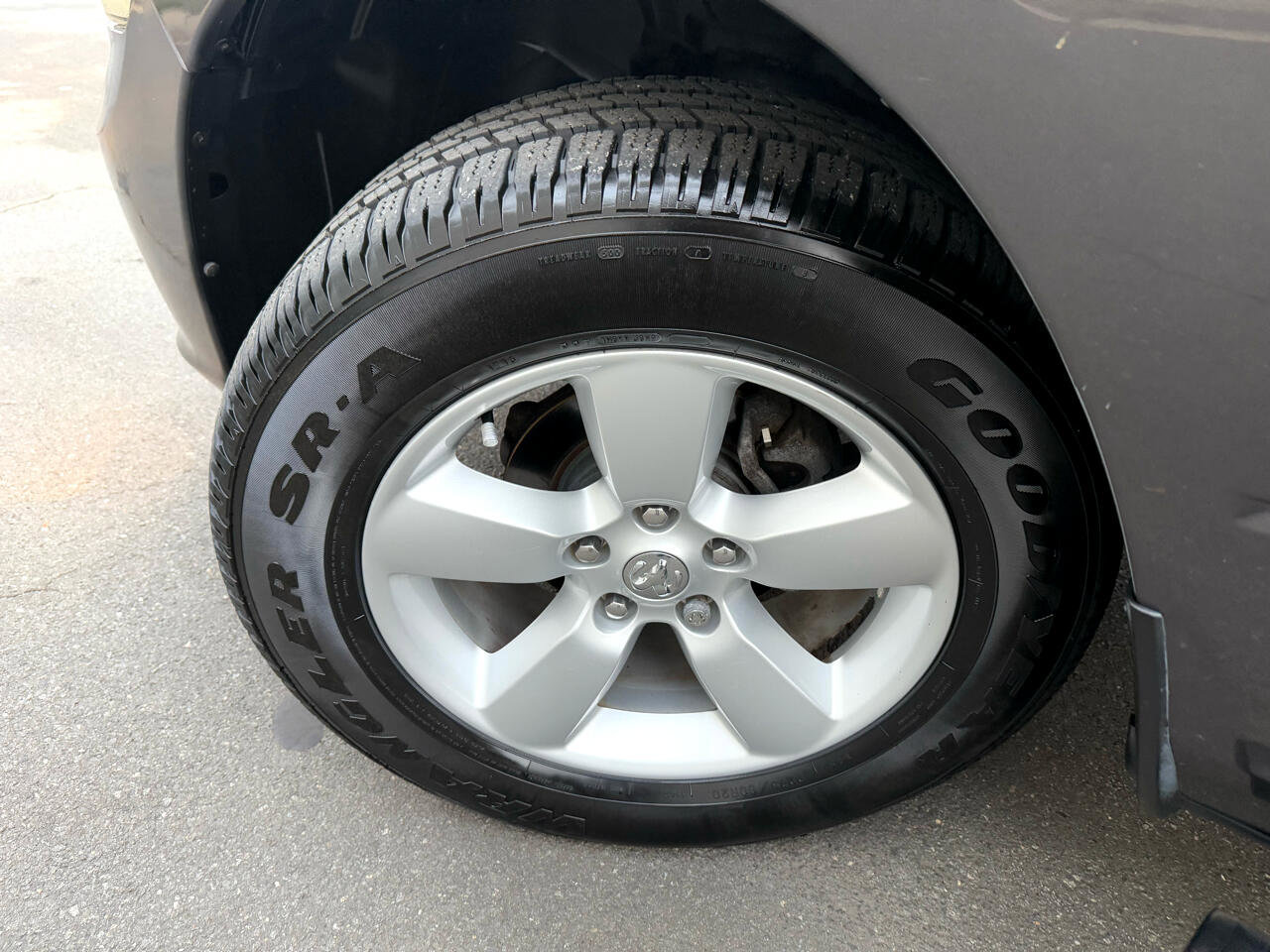 Used 2015 RAM 1500 Express image 33