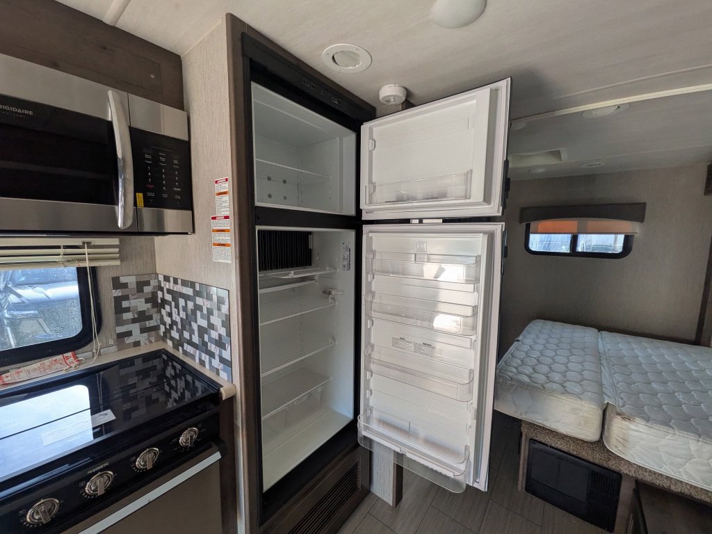 Used 2018 Ford E-350 and Econoline 350 Super Duty w/ Motorhome Prep Package RWD image 19