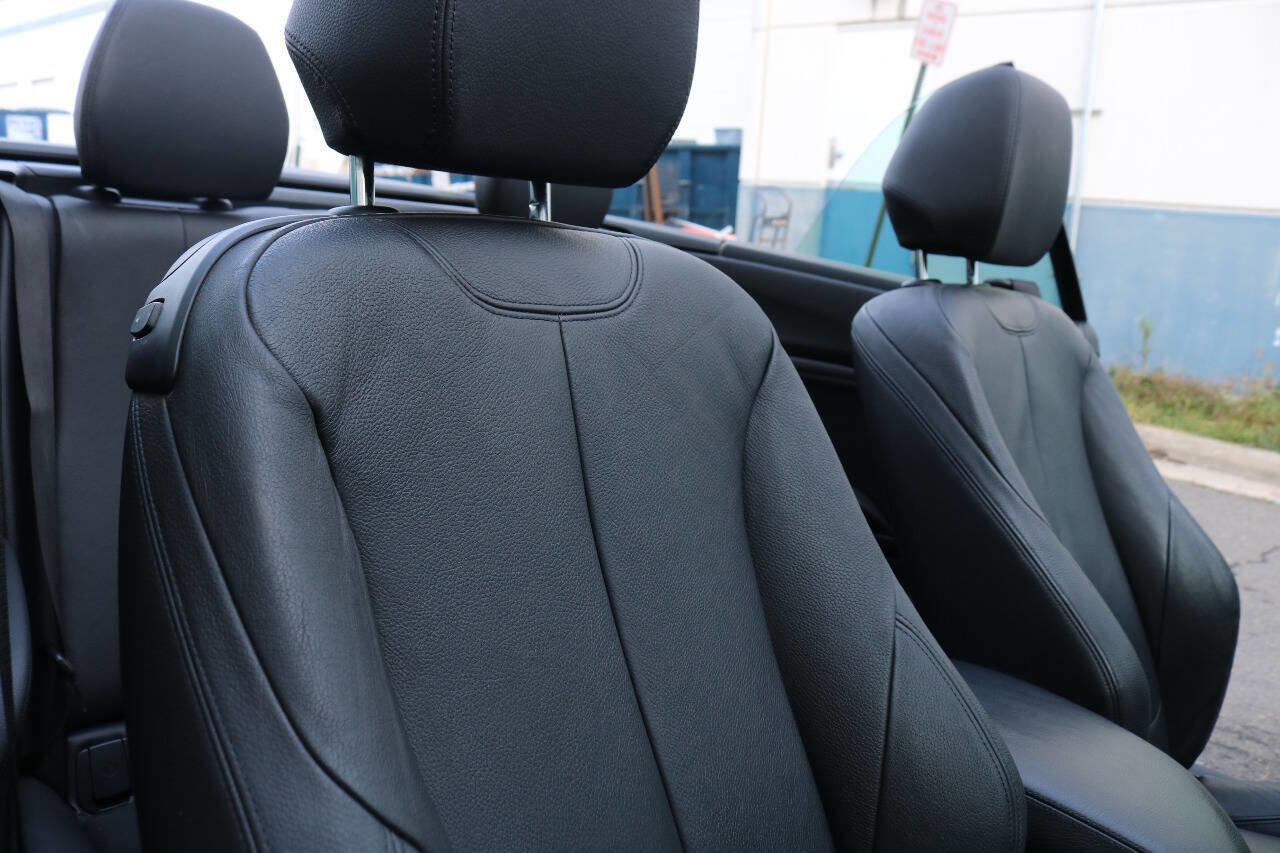 Used 2018 BMW M240i Convertible image 22
