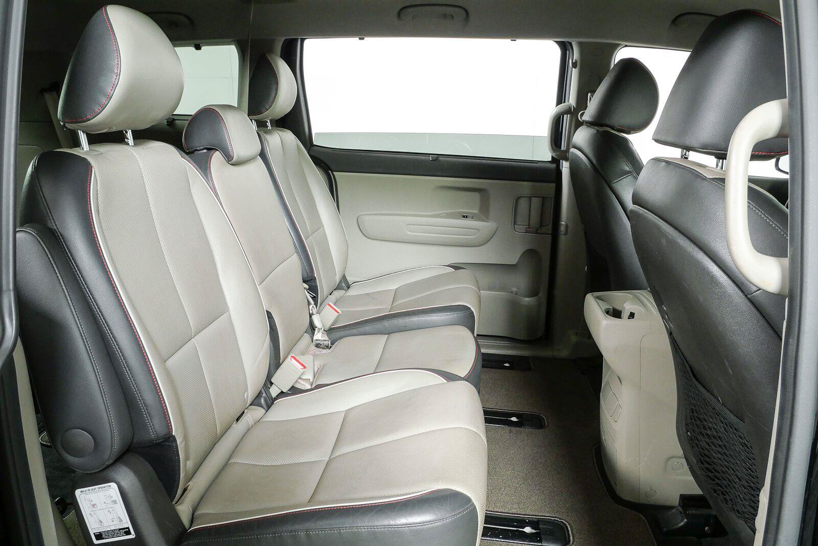 Used 2017 Kia Sedona LX w/ LX Essentials Premium Package FWD image 20