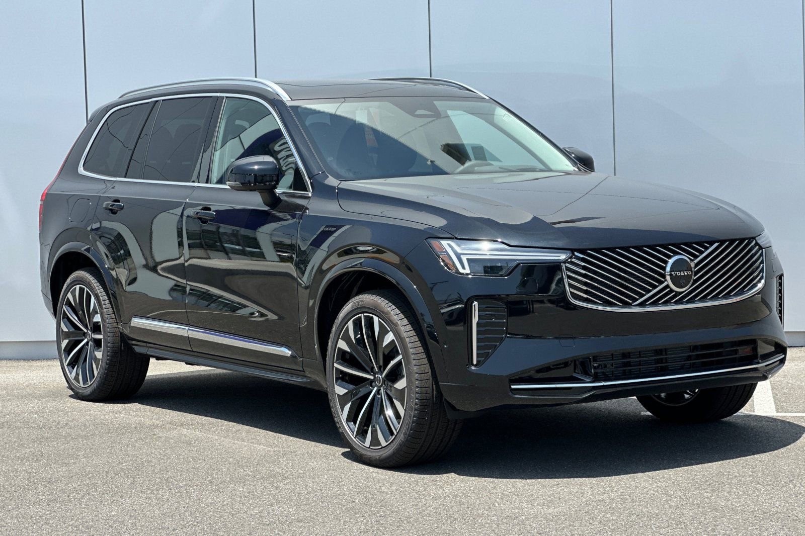 New 2025 Volvo XC90 B6 Ultra w/ Protection Package Premier AWD/4WD image 7