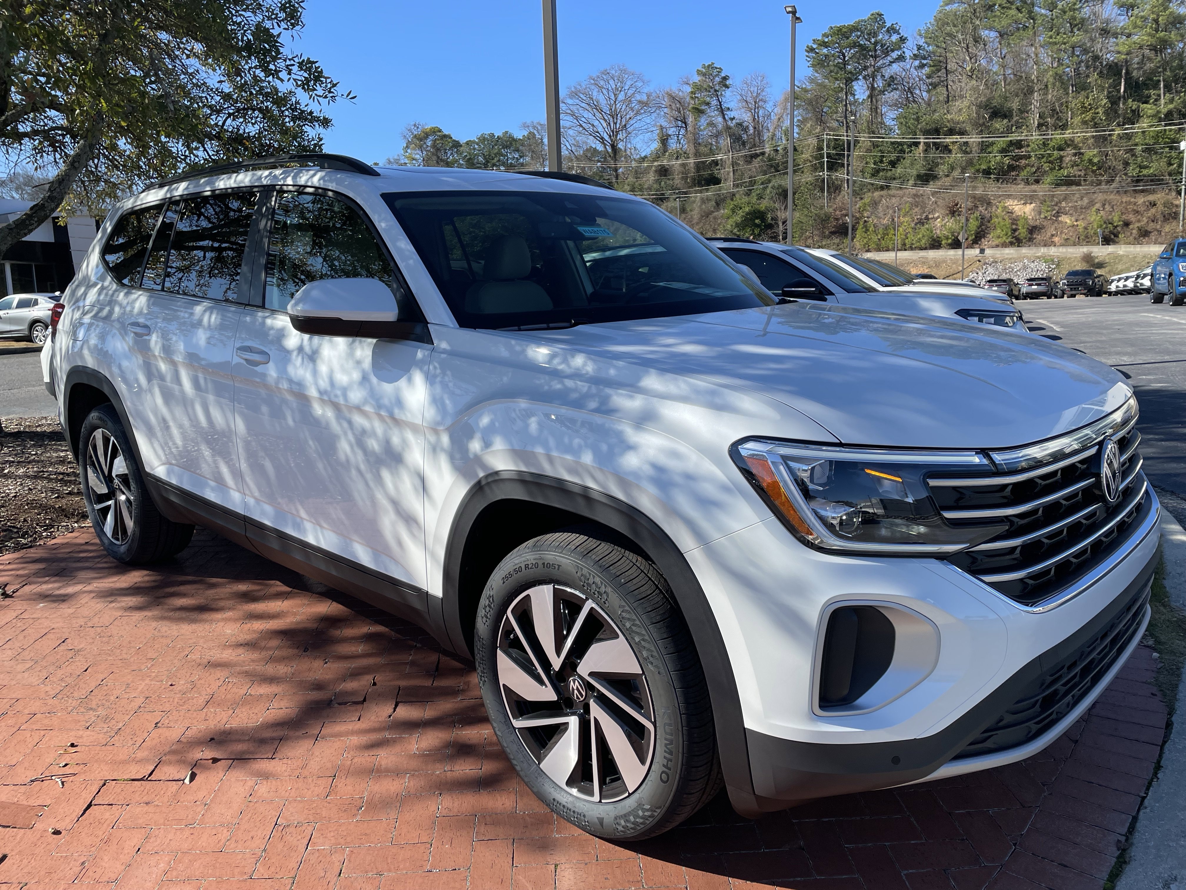 New 2026 Volkswagen Atlas SE image 3
