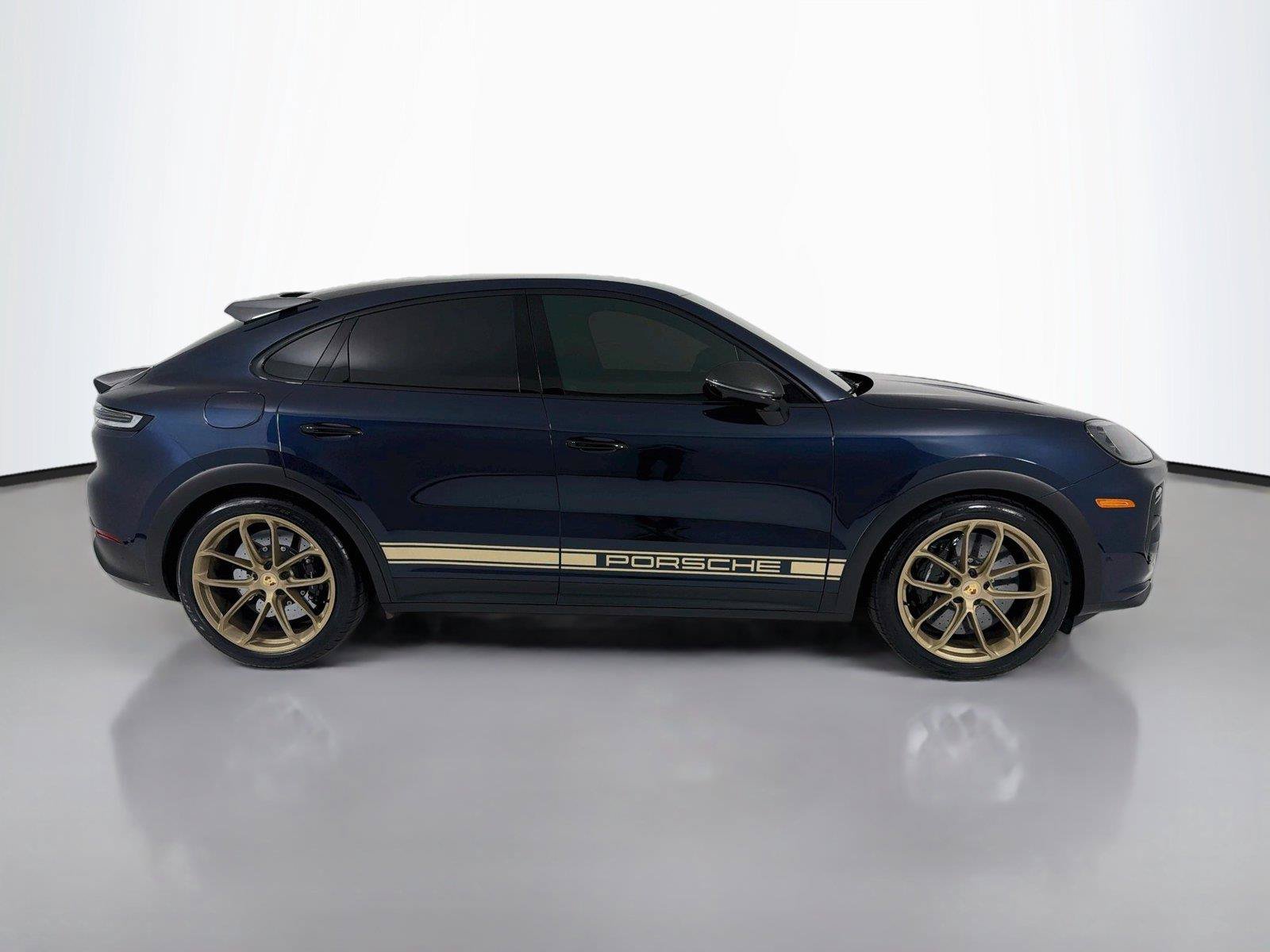 Used 2024 Porsche Cayenne Turbo GT AWD/4WD image 30