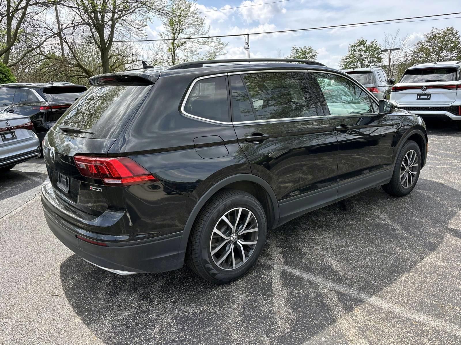 Used 2019 Volkswagen Tiguan SE w/ Panoramic Sunroof Package AWD/4WD image 5