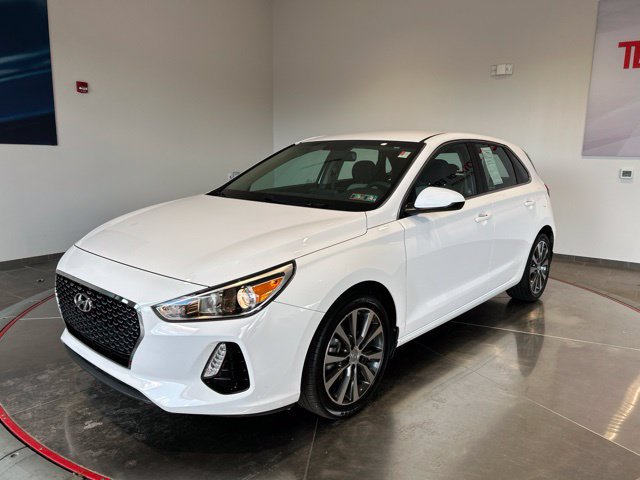 Used 2018 Hyundai Elantra GT FWD image 3