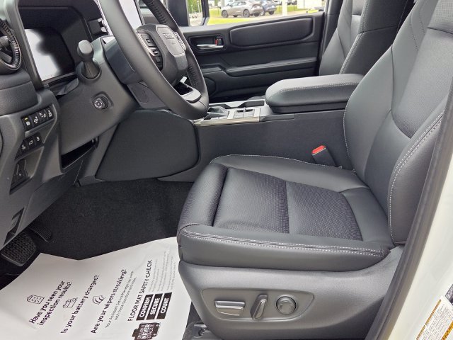 New 2027 Toyota Land Cruiser w/ Premium Package AWD/4WD image 6