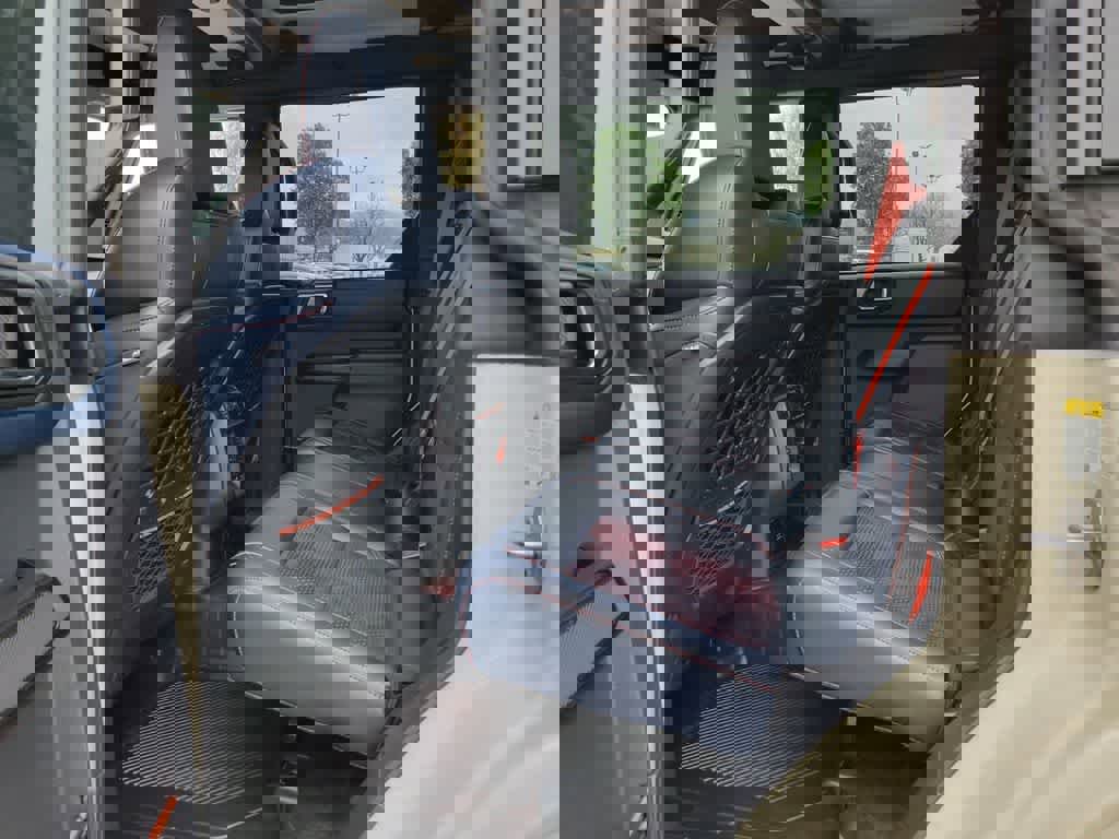 Used 2025 Ford Bronco Raptor w/ Interior Carbon Fiber Pack image 12