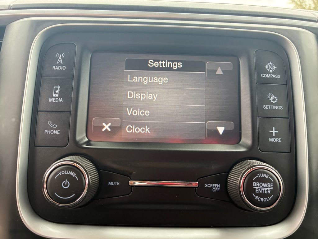 Used 2022 RAM 1500 Classic SLT image 8