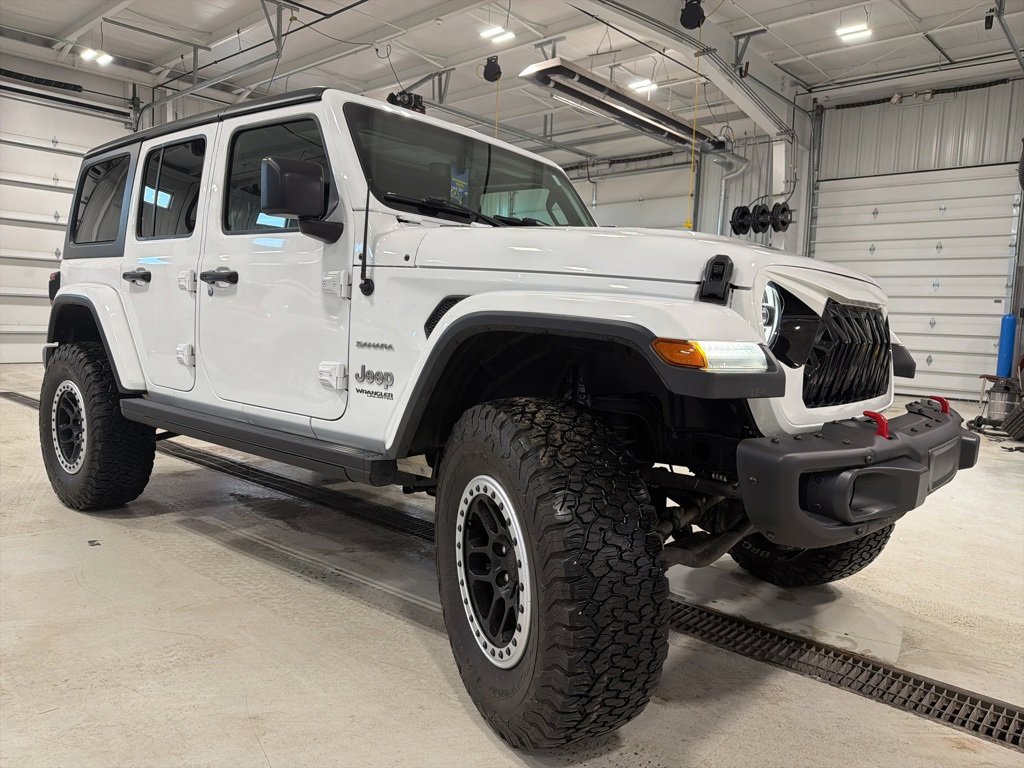 Used 2018 Jeep Wrangler Unlimited Sahara image 15