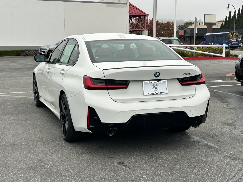 New 2026 BMW 330i Sedan w/ M Sport Package RWD image 3