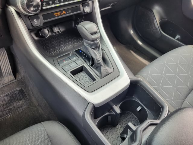 Used 2022 Toyota RAV4 XLE FWD image 15