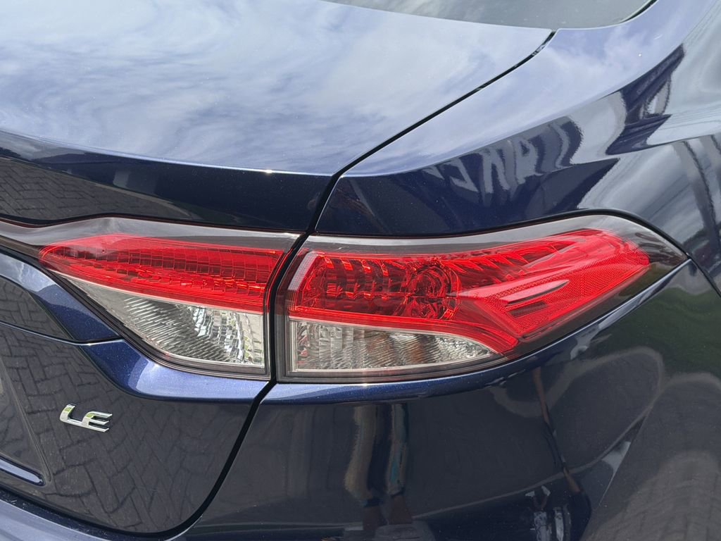 Used 2020 Toyota Corolla LE FWD image 8