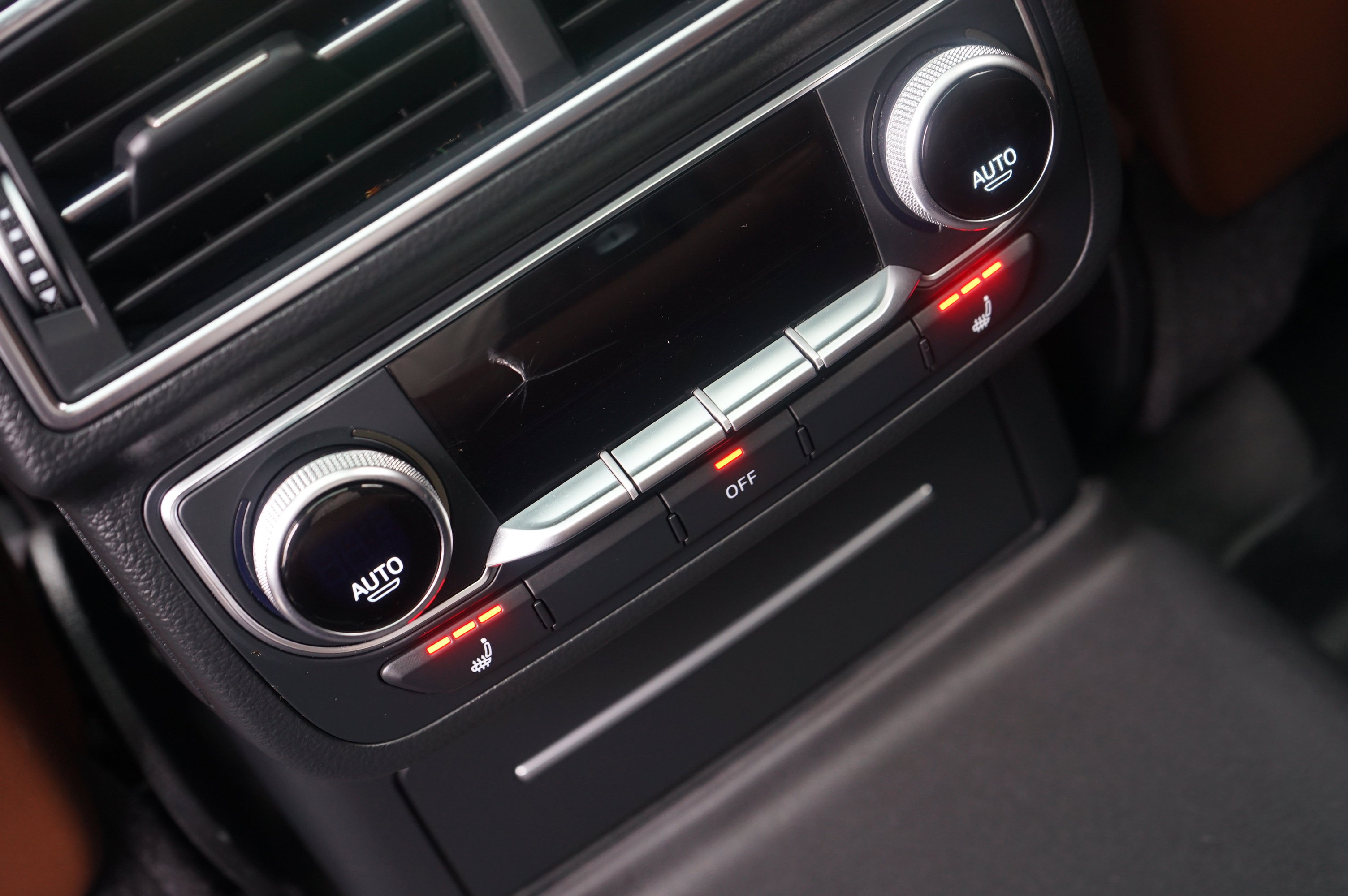 Used 2017 Audi Q7 3.0T Premium Plus image 28