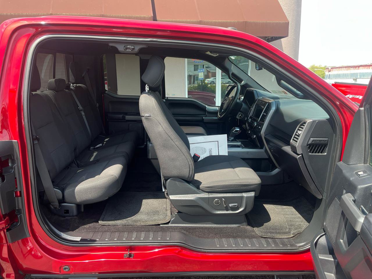 Used 2017 Ford F150 XLT w/ Equipment Group 302A Luxury AWD/4WD image 31
