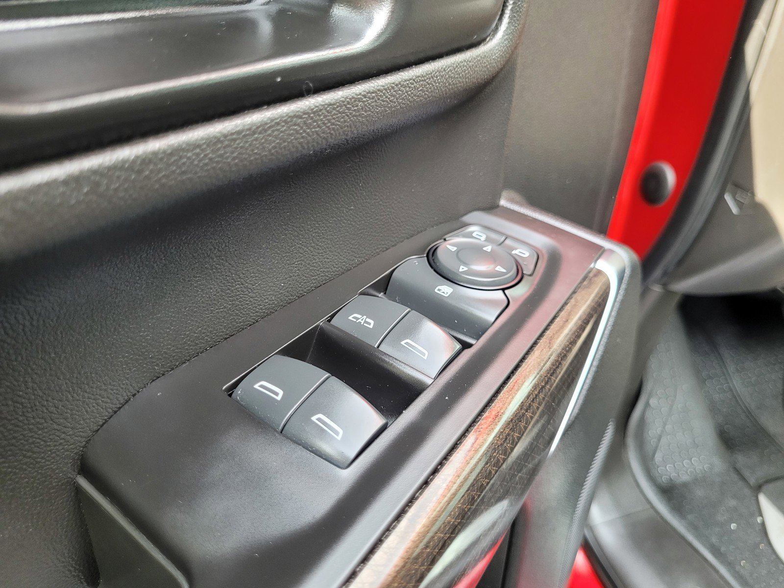 Used 2021 Chevrolet Silverado 2500 LT w/ Convenience Package image 26