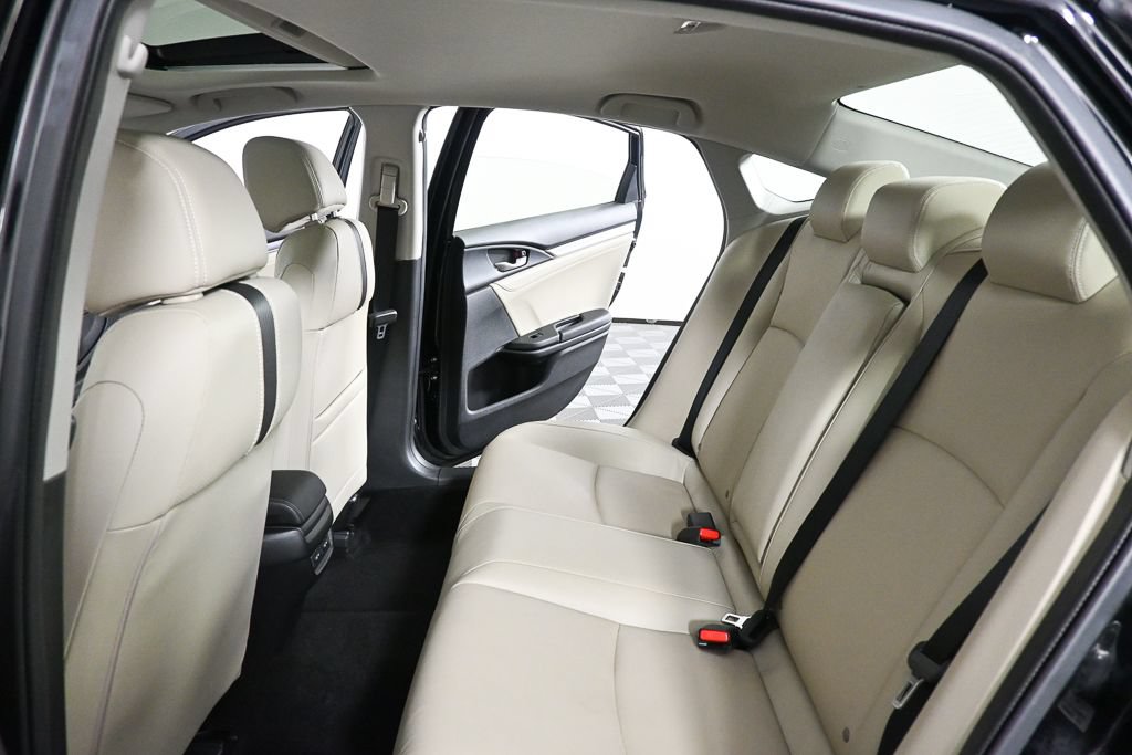 Used 2018 Honda Civic Touring image 17