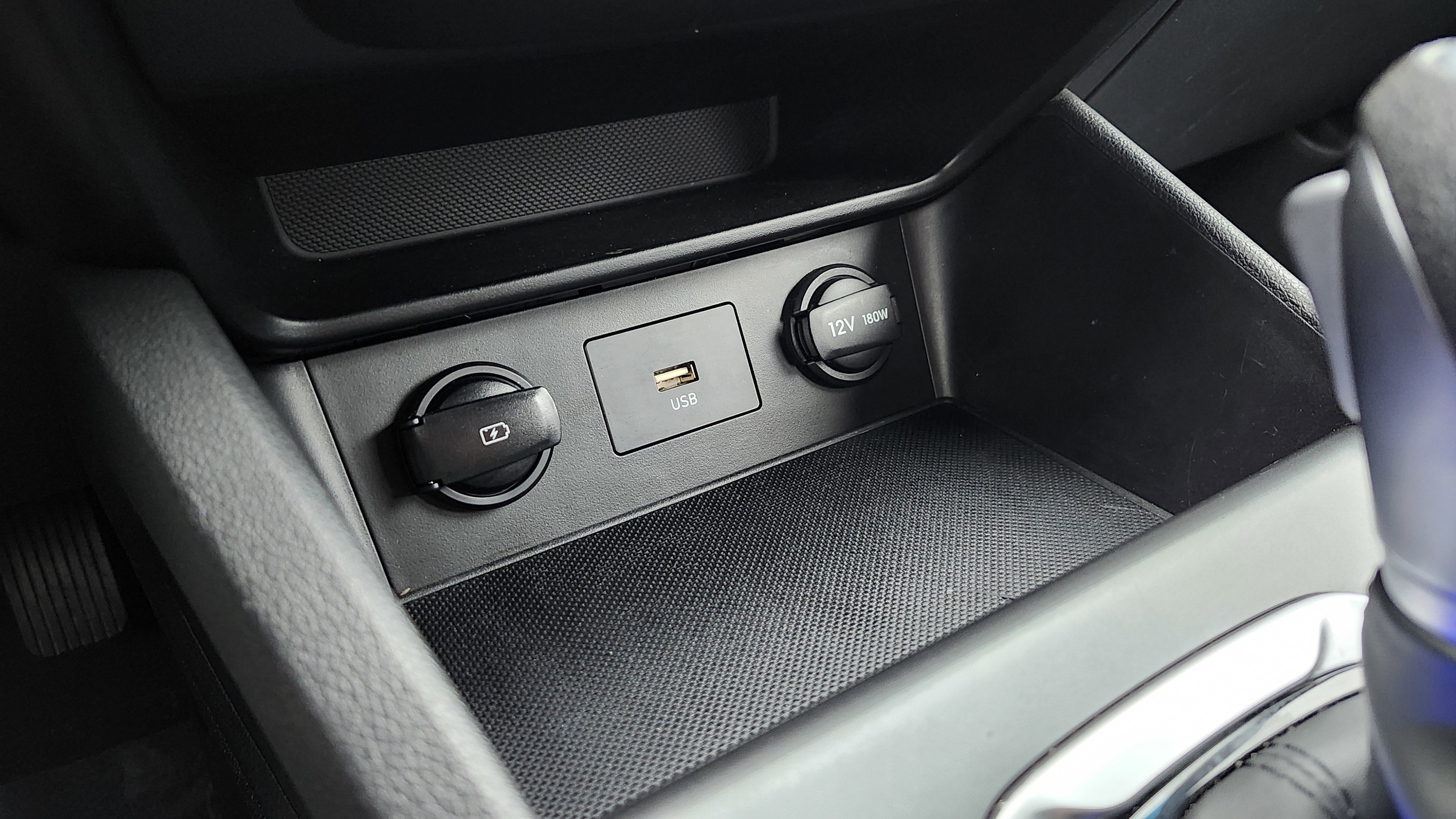 Used 2022 Hyundai Kona SEL w/ Cargo Package image 8