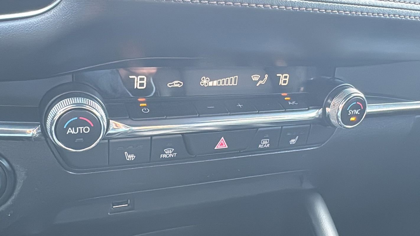 Used 2019 MAZDA MAZDA3 AWD Hatchback w/ Preferred Pkg image 29