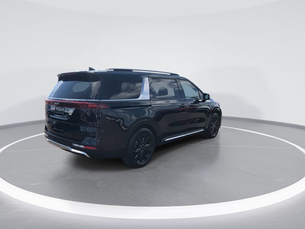Used 2024 Kia Carnival SX FWD image 8