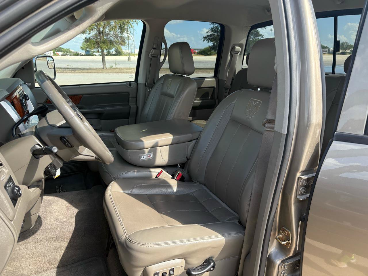 Used 2006 Dodge Ram 2500 Truck Laramie AWD/4WD image 43
